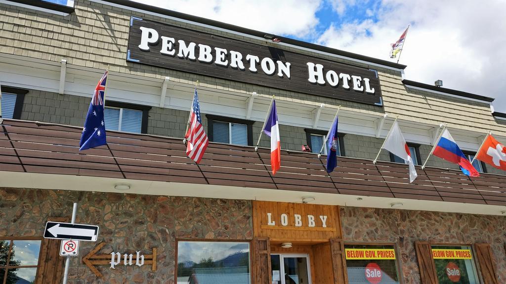 Pemberton Hotel  Buitenkant foto